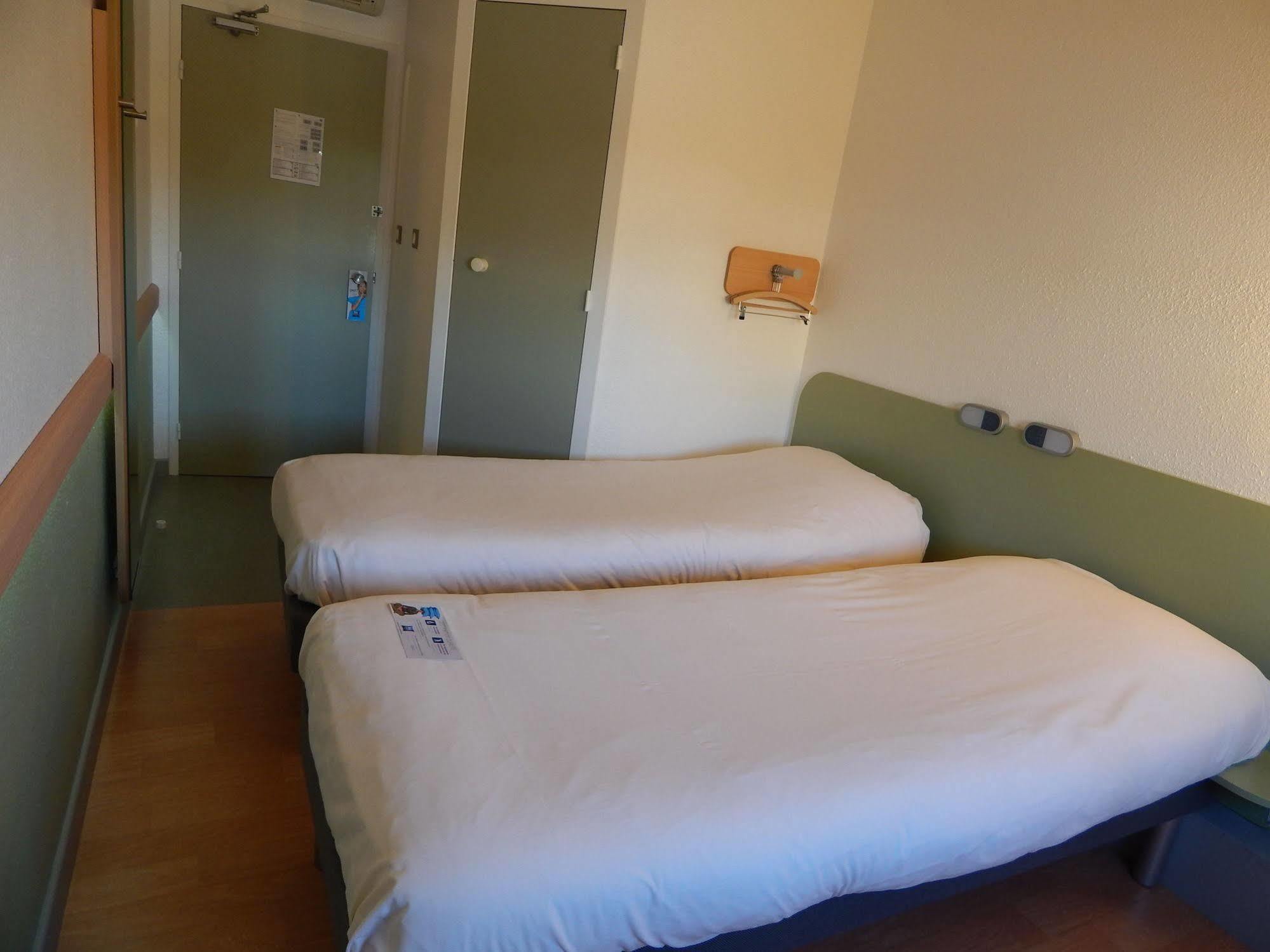 אובייר Ibis Budget Clermont Ferrand Sud מראה חיצוני תמונה